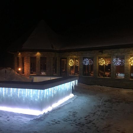 Hôtel et centre de villégiature du lac Carling Grenville-Sur-La-Rouge Exterior foto