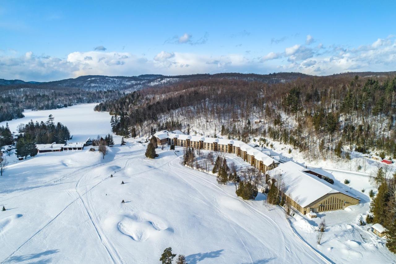 Hôtel et centre de villégiature du lac Carling Grenville-Sur-La-Rouge Exterior foto